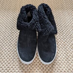 UGG Lunys Pull-on Ankle Boots, black suede sheepskin, size US 8
